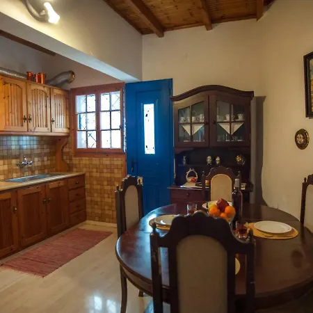 בית נופש Fey's House Waterfront - *