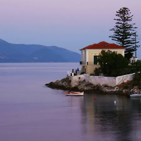 Fey's House Waterfront - Holiday home *