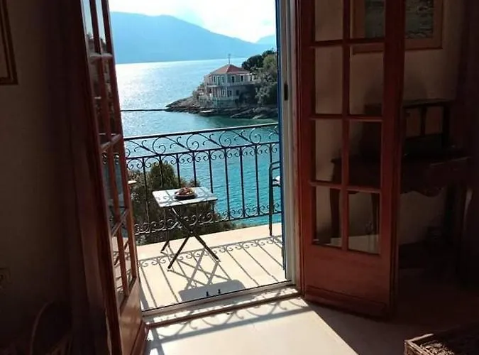 Fey's House Waterfront -