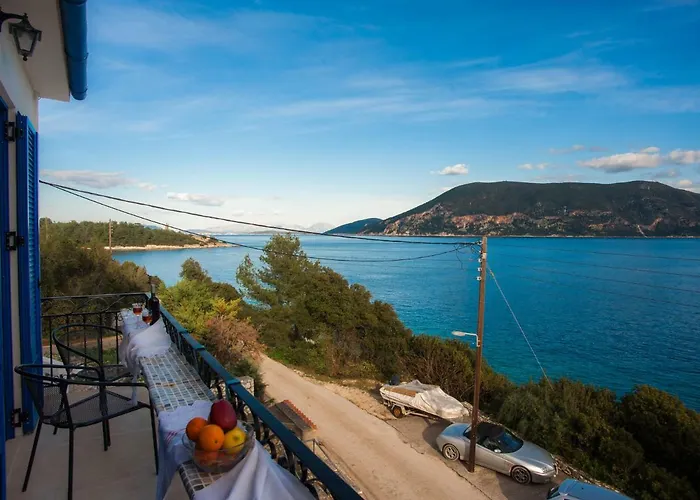 Fey's House Waterfront - Holiday home Fiskardo