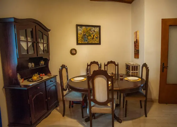 Fey's House Waterfront -